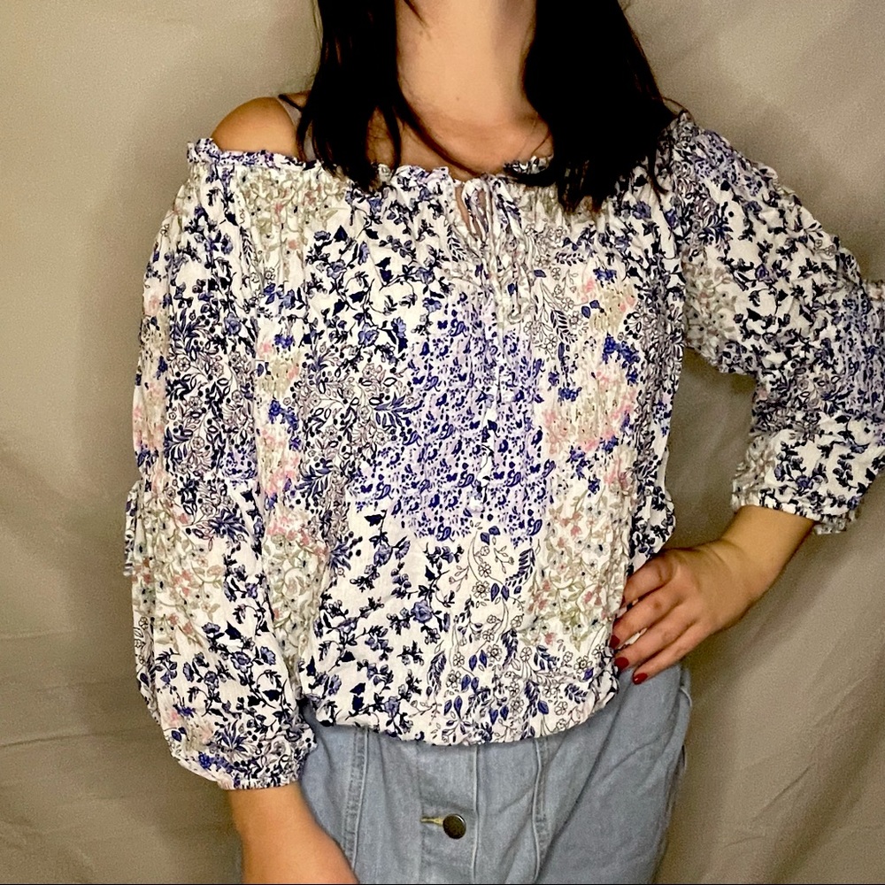 🤍 F&F off shoulder floral shirt 🤍